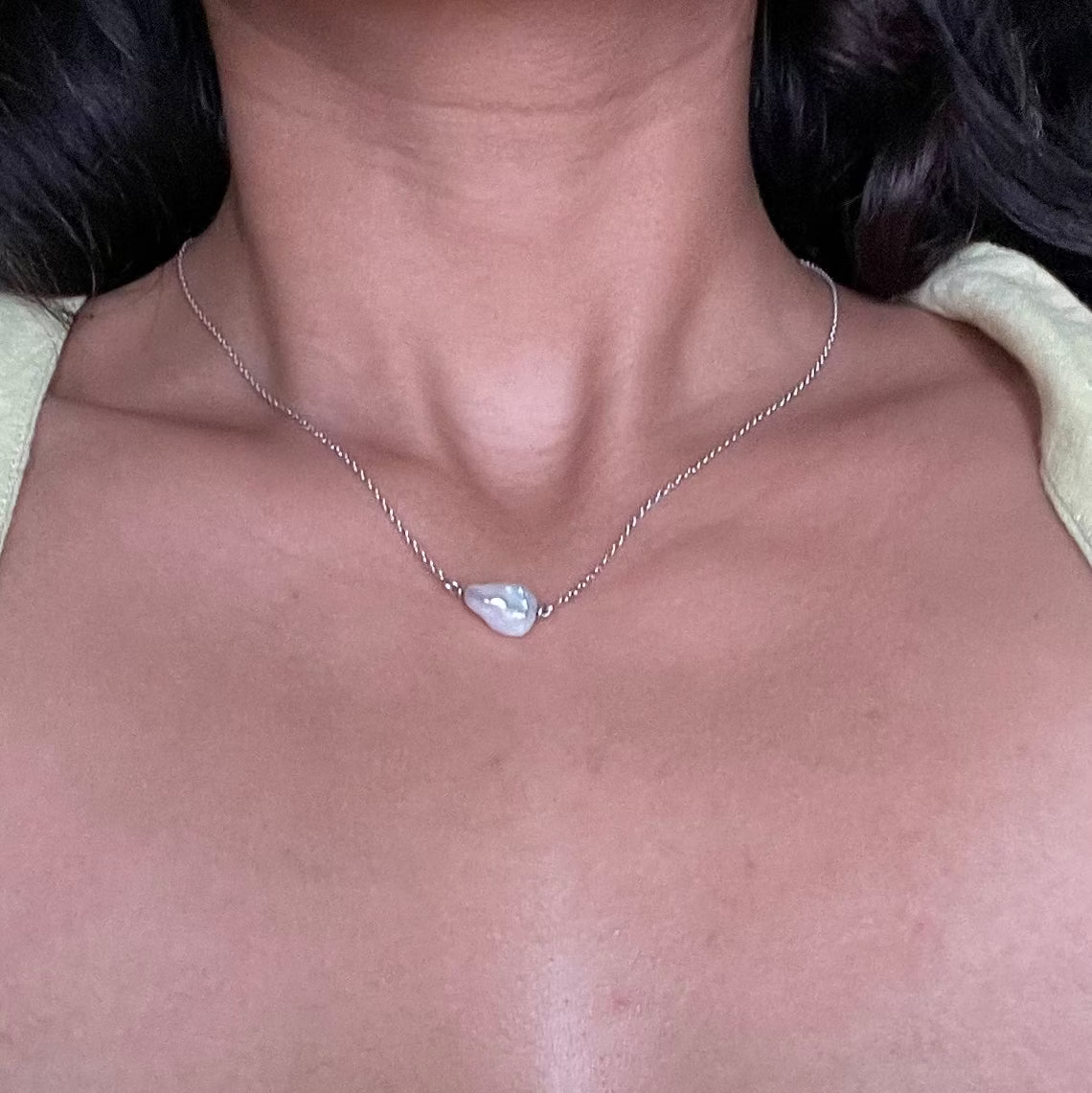 silver necklace with natural pearl