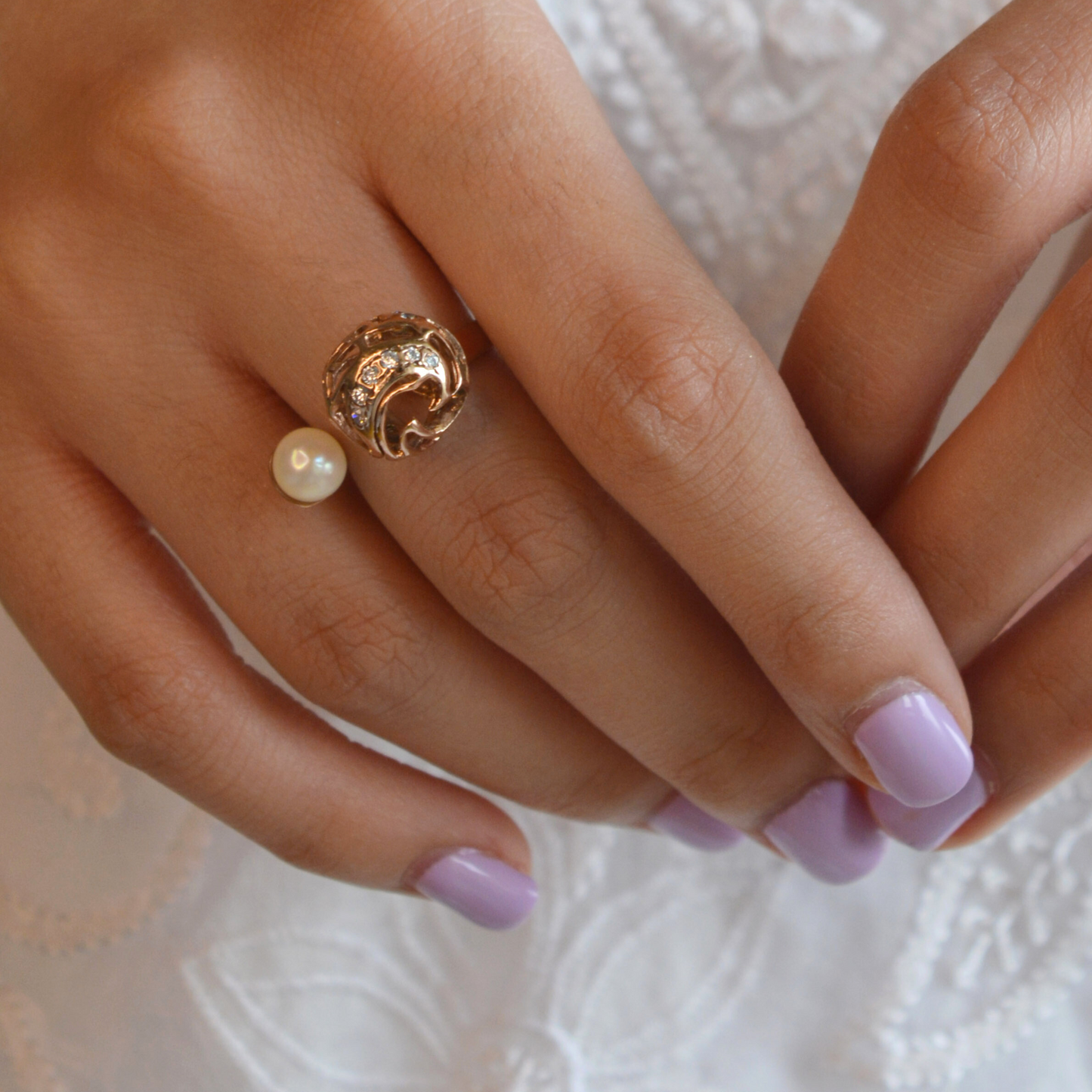 Rolling Pearl Ring Rose Gold