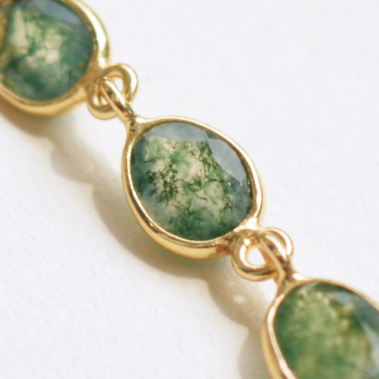 Moss agate bracelet in 925 silver with open bezel chain design