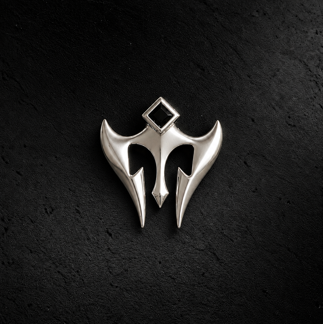 Sentinel Pendant in 925 Silver