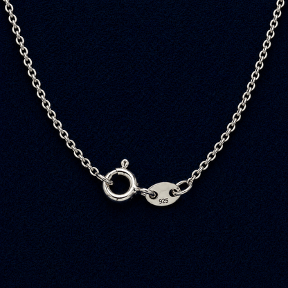 Macro shot of the delicate slim chain and 925 silver lobster clasp, showcasing the refined finish and lightweight handcrafted design.
