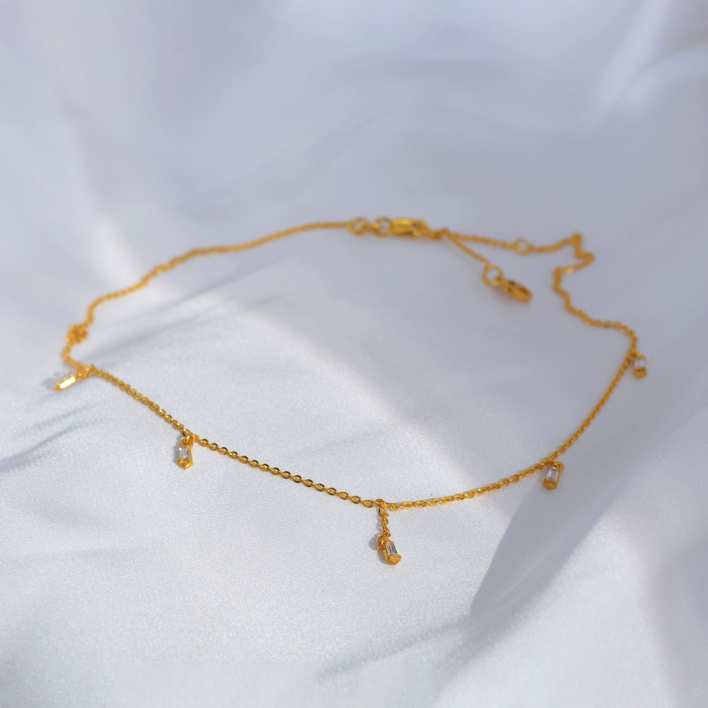 Floating Stones Necklace - Yellow Gold